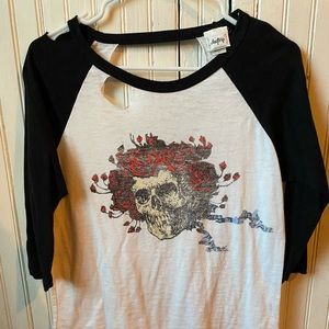 Daytrip Skull Raglan- open style back and distress